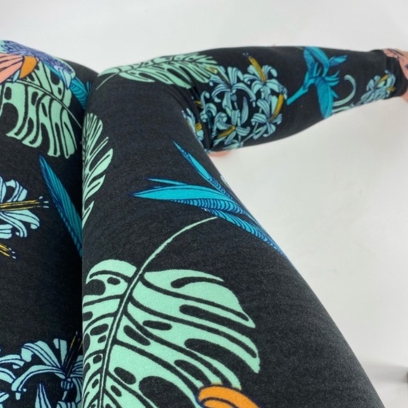 LULAROE  Tropical Bird Tree and Flower Print Leggings - Picture 4 of 7